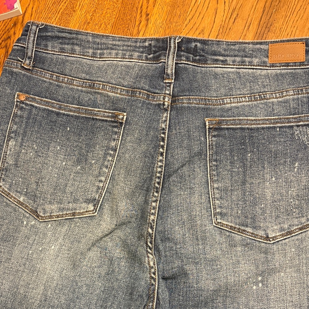 Judy Blue Women's Faded Blue Boyfriend Jeans